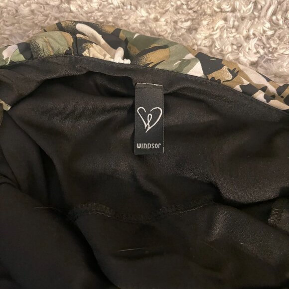 Windsor One Shoulder Camo Ruched Mini Dress NWOT - Picture 5 of 7